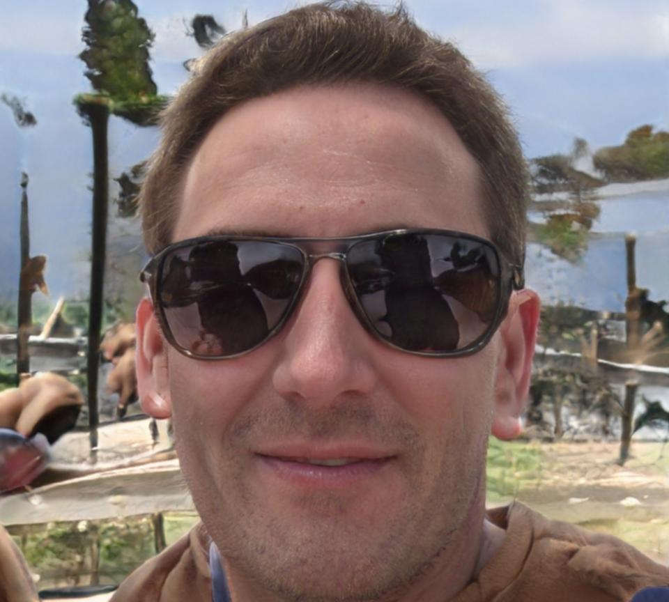 Hamish Caldwell teaching fundraising workshop